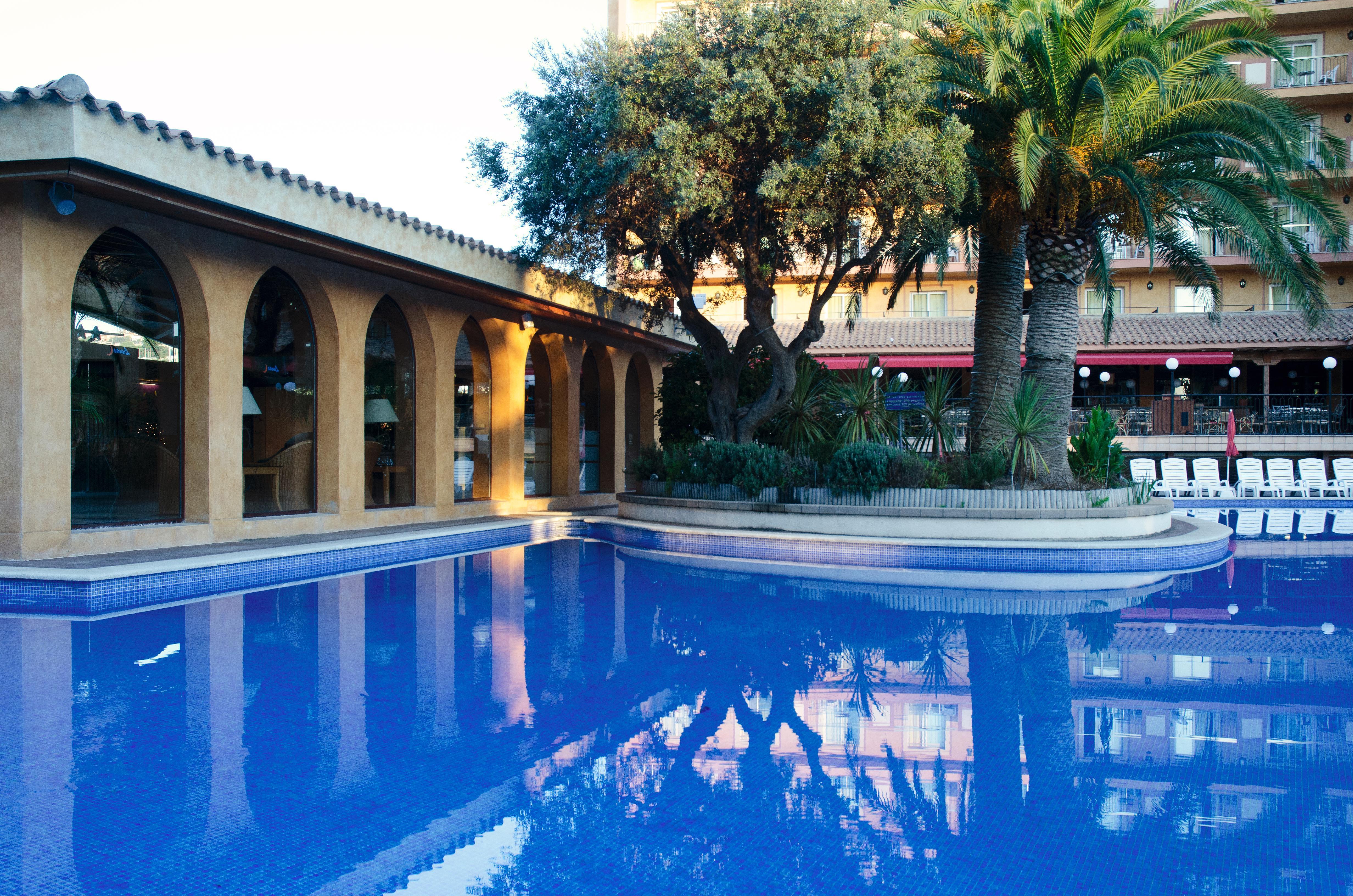 Luna Park Hotel Yoga & Spa 马尔格莱特德玛 外观 照片