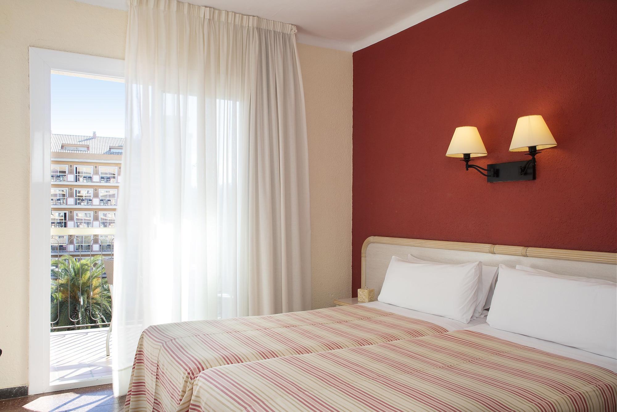 Luna Park Hotel Yoga & Spa 马尔格莱特德玛 外观 照片